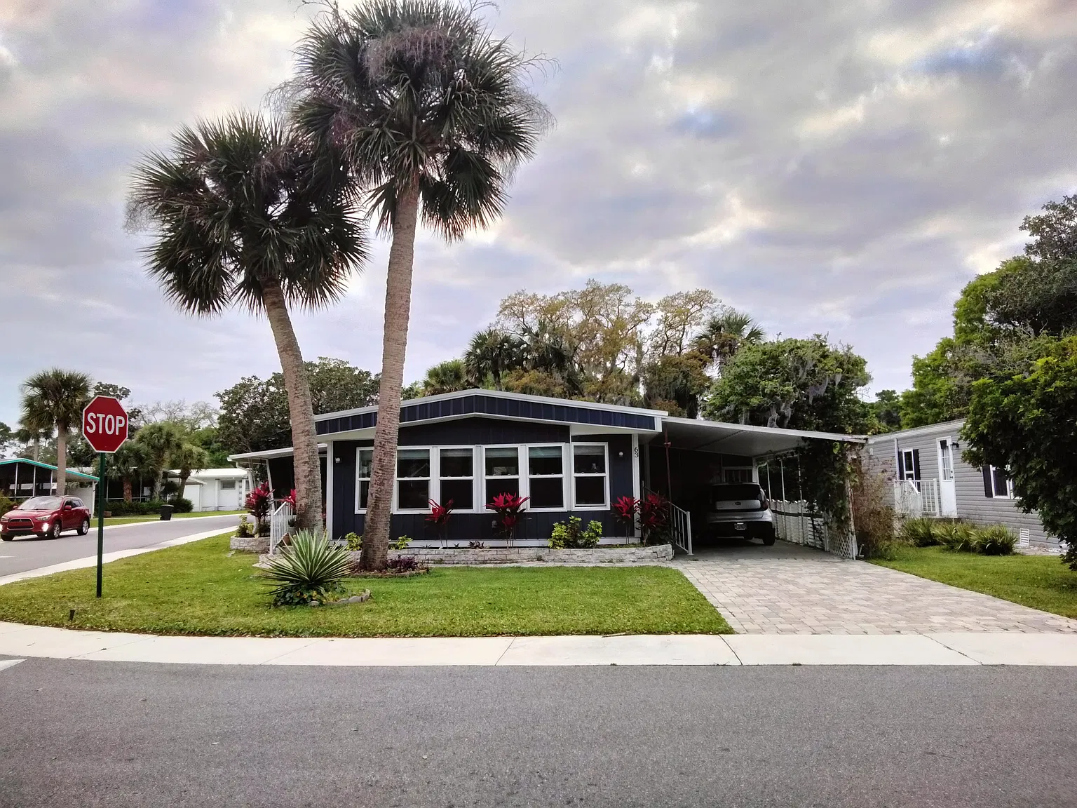 63 Windward Ct — Photo 1