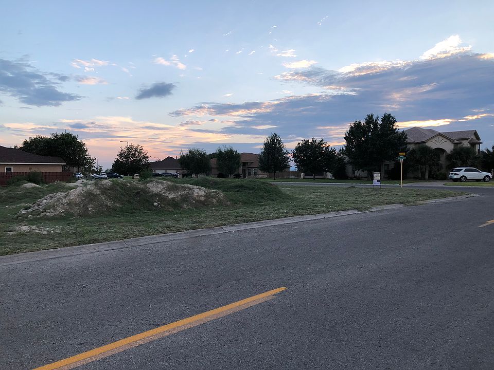 2nd image of 209 Ceniza Ridge Dr
