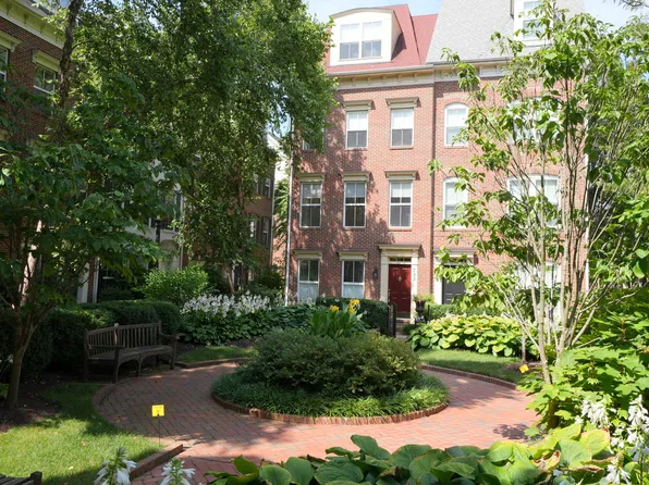 722 Capitol Square Pl SW, Washington, DC 20024