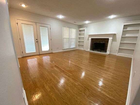 5th image of 104 Tanglewood Dr