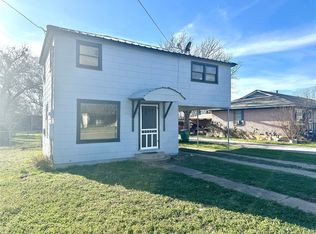 1605 Reynolds St, Goldthwaite, TX 76844