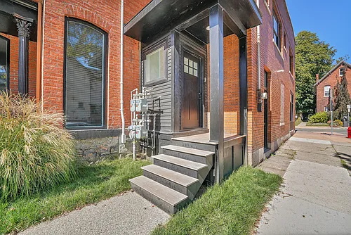 162 Allen St #2 Photo 1