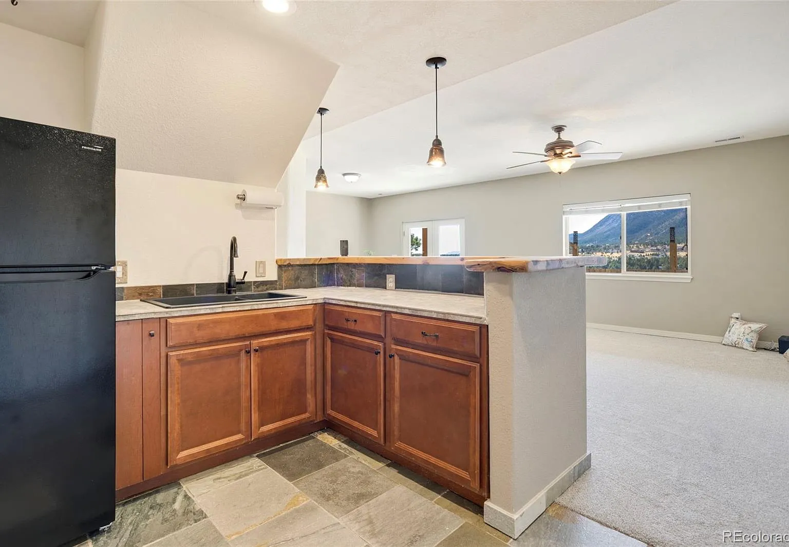 3 bed, 1200 sqft, $1,850 — Photo 1