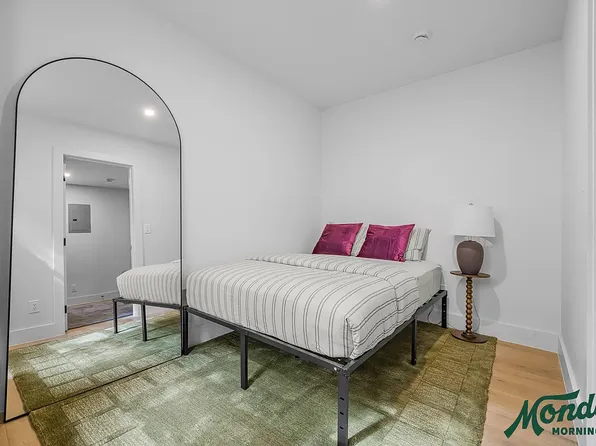 236 West 15th Street image 6 of 9