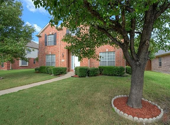 2nd image of 3853 Gillespie Dr