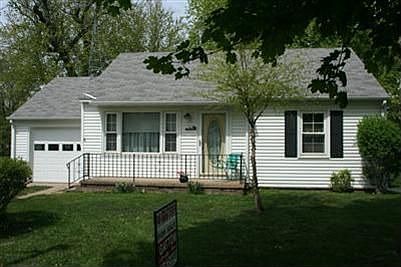 3rd image of 421 College Ave