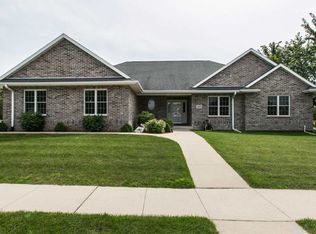 1622 Bianca Dr, Dubuque, IA 52003