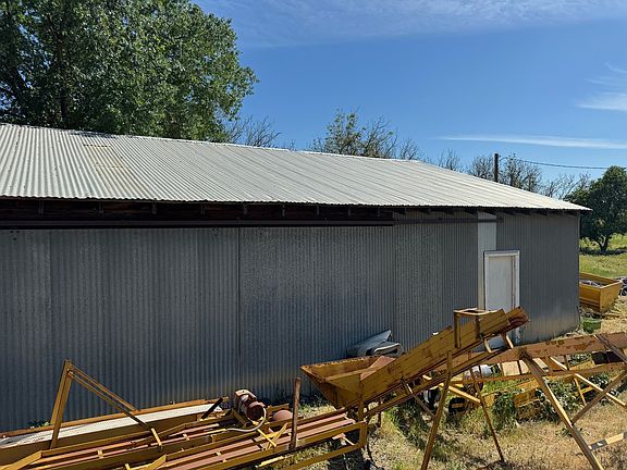 4th image of 4374 Margaret Ln
