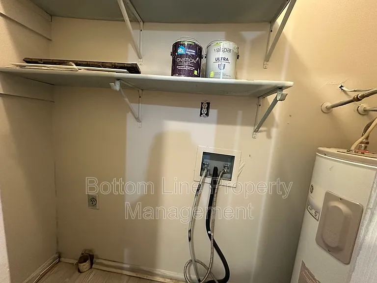 942 Stewarts Creek Dr #8 — Photo 14