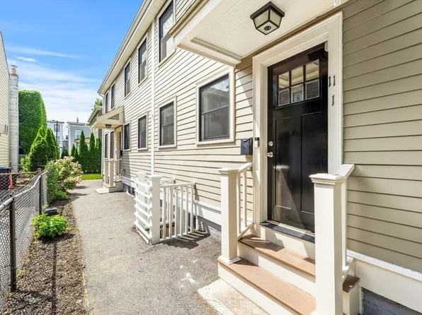 11 8th St, Cambridge, MA 02141