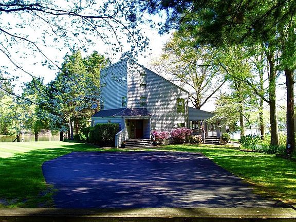 2nd image of 417 Longway Dr
