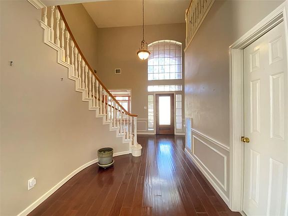 4th image of 4006 Walnut Pond Dr