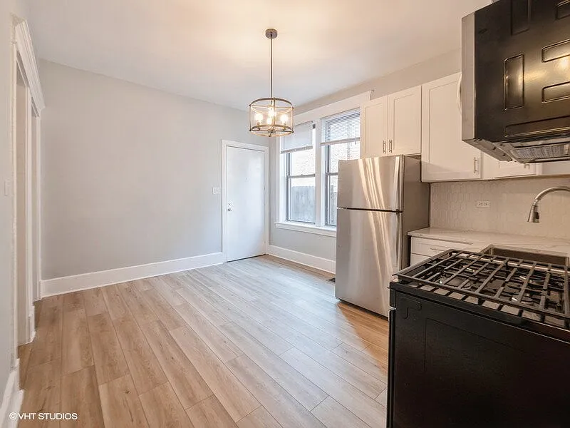2 bed, 1.0 bath, 1000 sqft, $2,275 — Photo 2