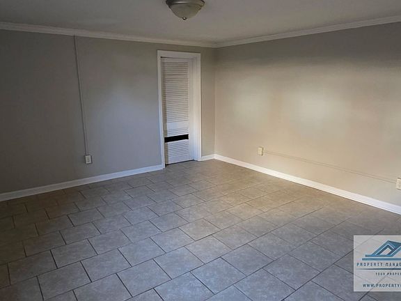 5th image of 727 Sherrod Ave #D