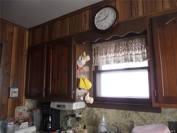 3rd image of 155 Aldrich St
