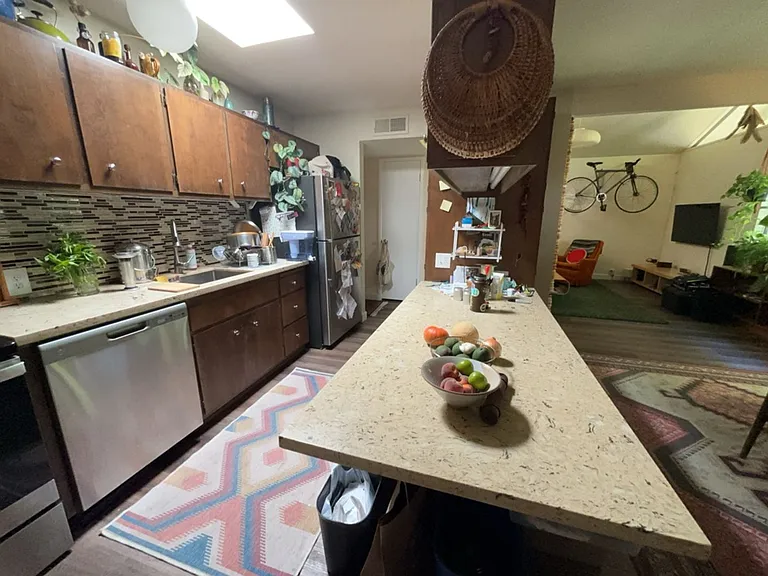 611 Isla Pl — Photo 6