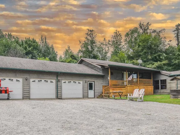 1085 Wolf Rd, Reading, MI 49274