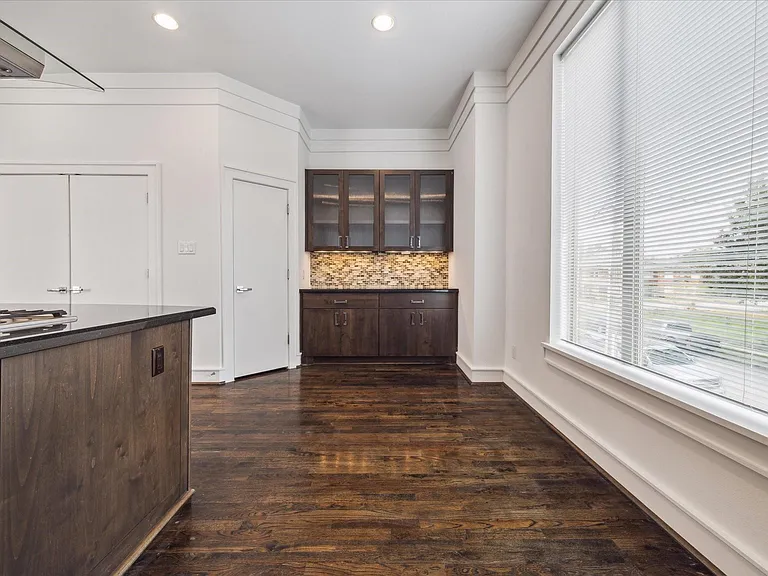1012 Stanford St — Photo 16