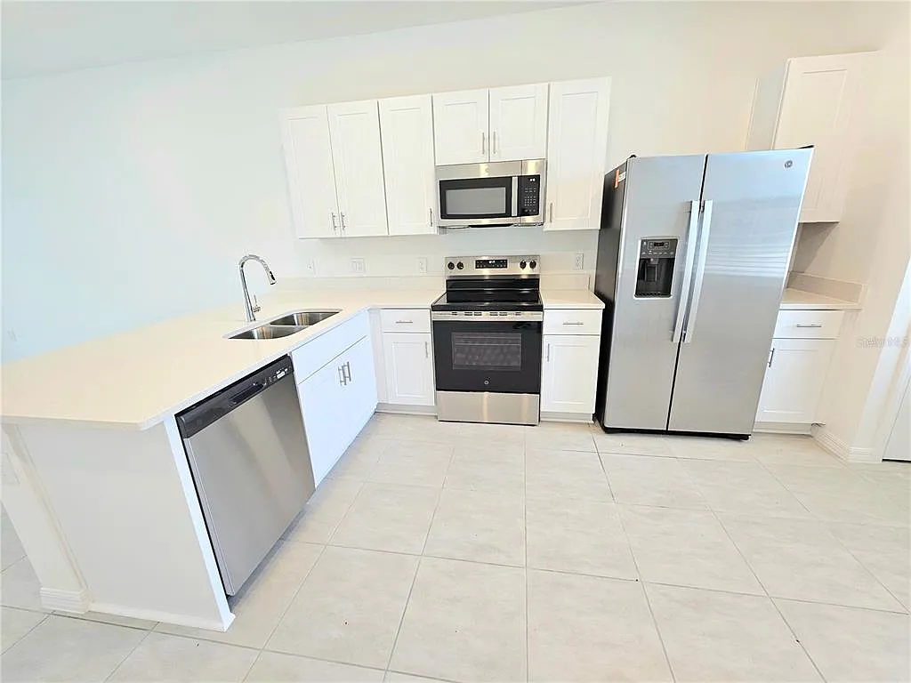2 bed, 2.5 bath, 1219 sqft, $1,750 — Photo 4