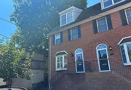 1st image of 402 W 13th St
