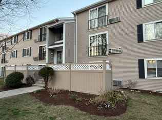 11 Village Rock Ln APT 21, Natick, MA 01760
