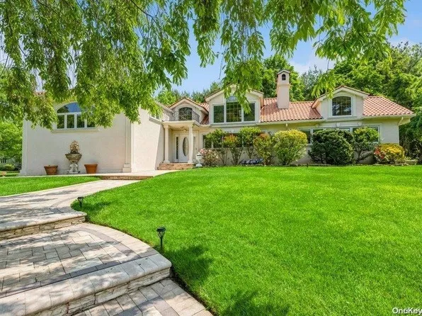 5 Talley Road, East Hills, NY 11576