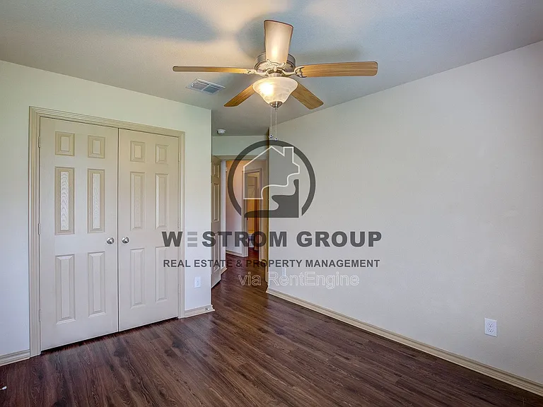 10721 Deauville Dr — Photo 31