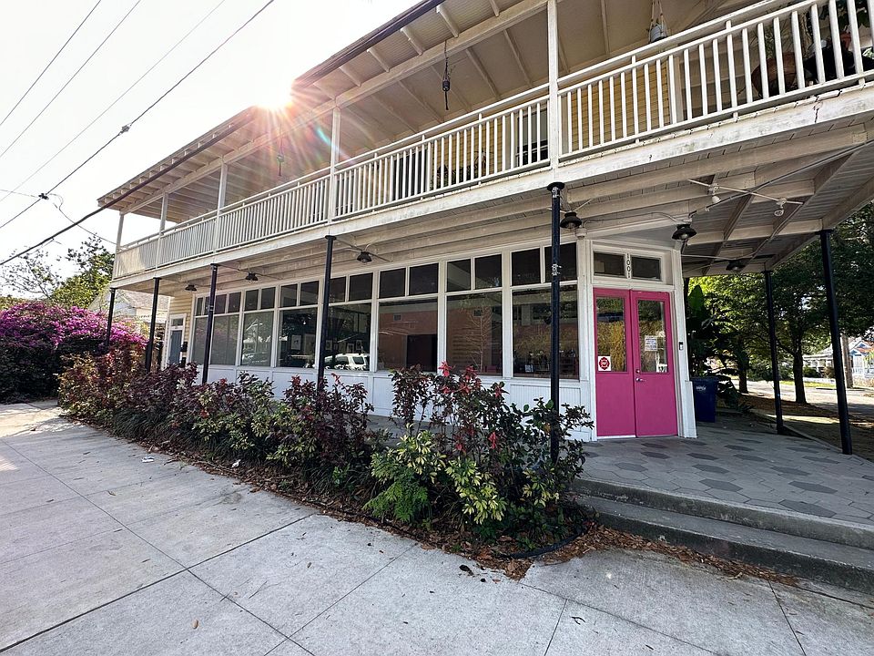 1st image of 1001 E Columbus Dr #201