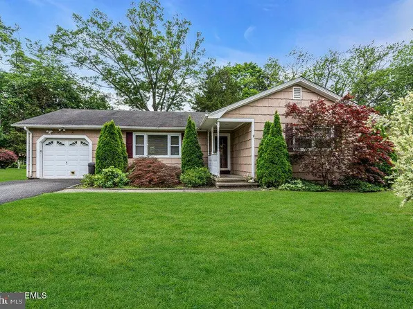 841 Raleigh Dr, Toms River, NJ 08753