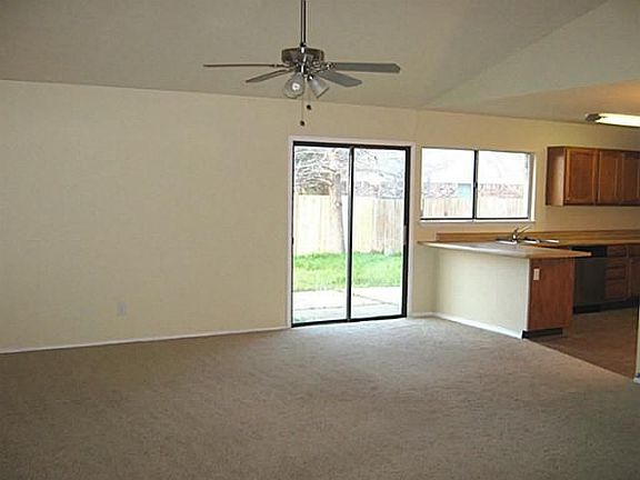 5th image of 3204 Woodlark Dr