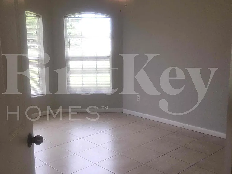 662 SW Sandbar Ter — Photo 31