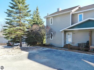 3981 Sherwood Forest Dr #22, Traverse City, MI, 49686