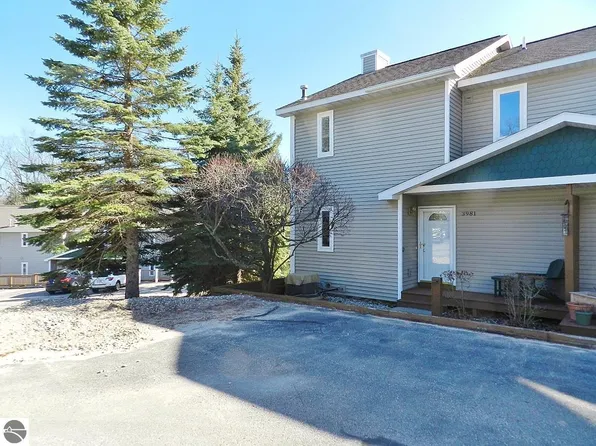 3981 Sherwood Forest Dr #22, Traverse City, MI 49686
