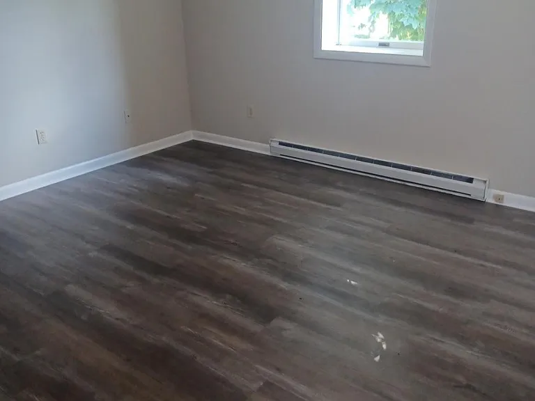 208 Park St #4 — Photo 3