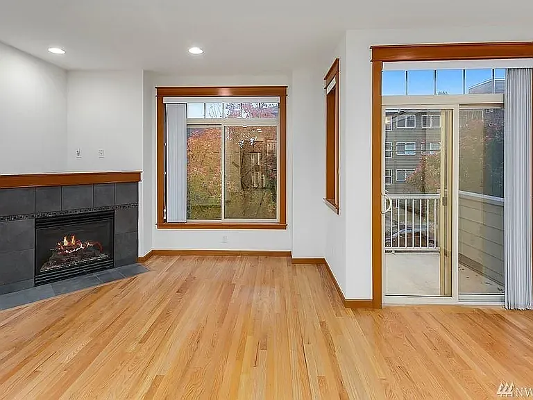 4312B 8th Ave NE — Photo 7