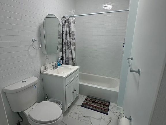 3rd image of 206 Wilson Ave APT 1