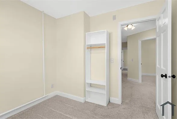 462 Beaumont St — Photo 23