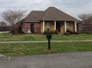 7150 Rue Nouvelle Ecosse, Addis, LA 70710