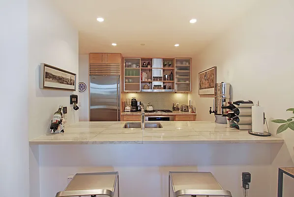 Rented by Compass | media 10