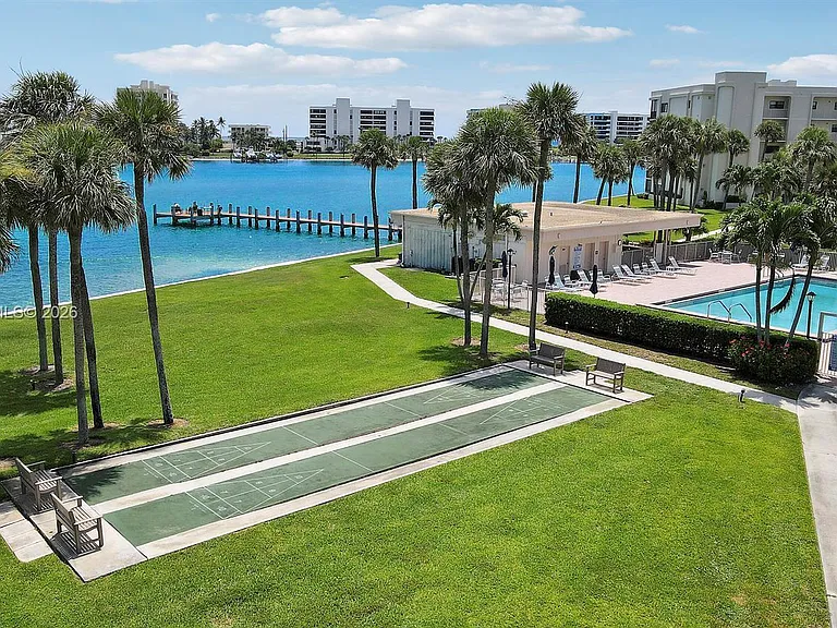 100 Intracoastal Pl #102 — Photo 41