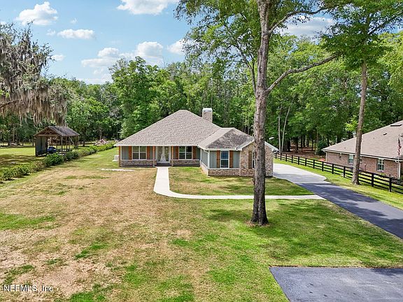 3rd image of 720 ARTHUR MOORE Drive