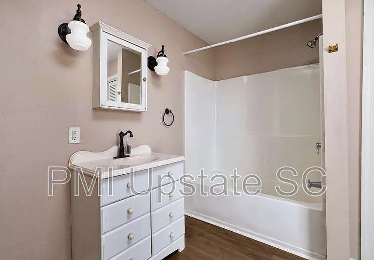 101 Silver St #101 — Photo 11