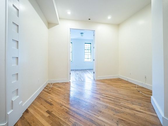 3rd image of 48 Wilson Ave #2B