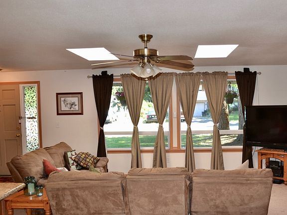 5th image of 2130 Crosswoods Cir