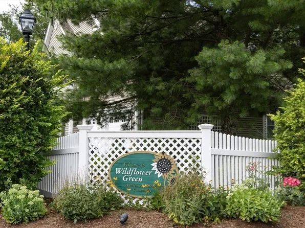 37 Daisy Ln Unit 37, Raynham, MA 02767