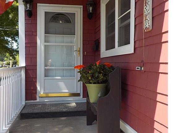 3rd image of 32 Boston Ave