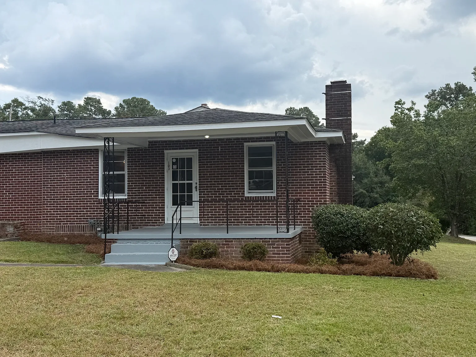 3 bed, 1409 sqft, $1,595 — Photo 3
