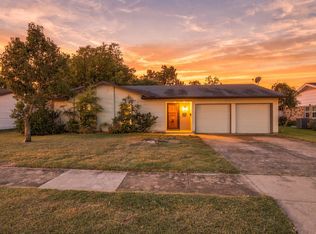 335 Springwillow Rd, Burleson, TX 76028