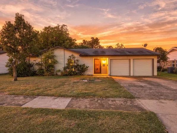 335 Springwillow Rd, Burleson, TX 76028