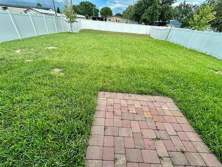 144 Towns Cir — Photo 12